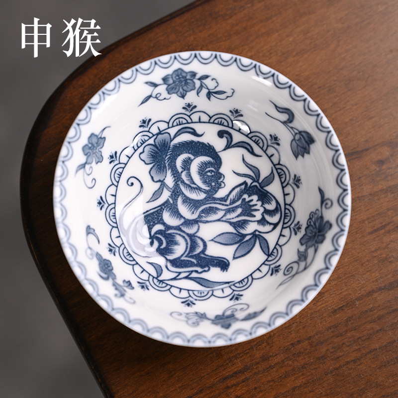 お茶の杯の陶磁器の単一の青花の磁器の杯の小さいサイズだけの工夫の3才のコップの主人の杯の卸売りは送ります。|undefined