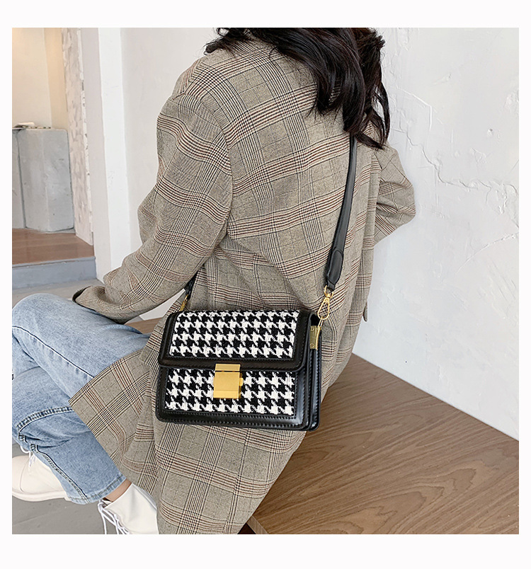 New Trendy Fashion Plaid All-match  Shoulder Messenger Bag display picture 16