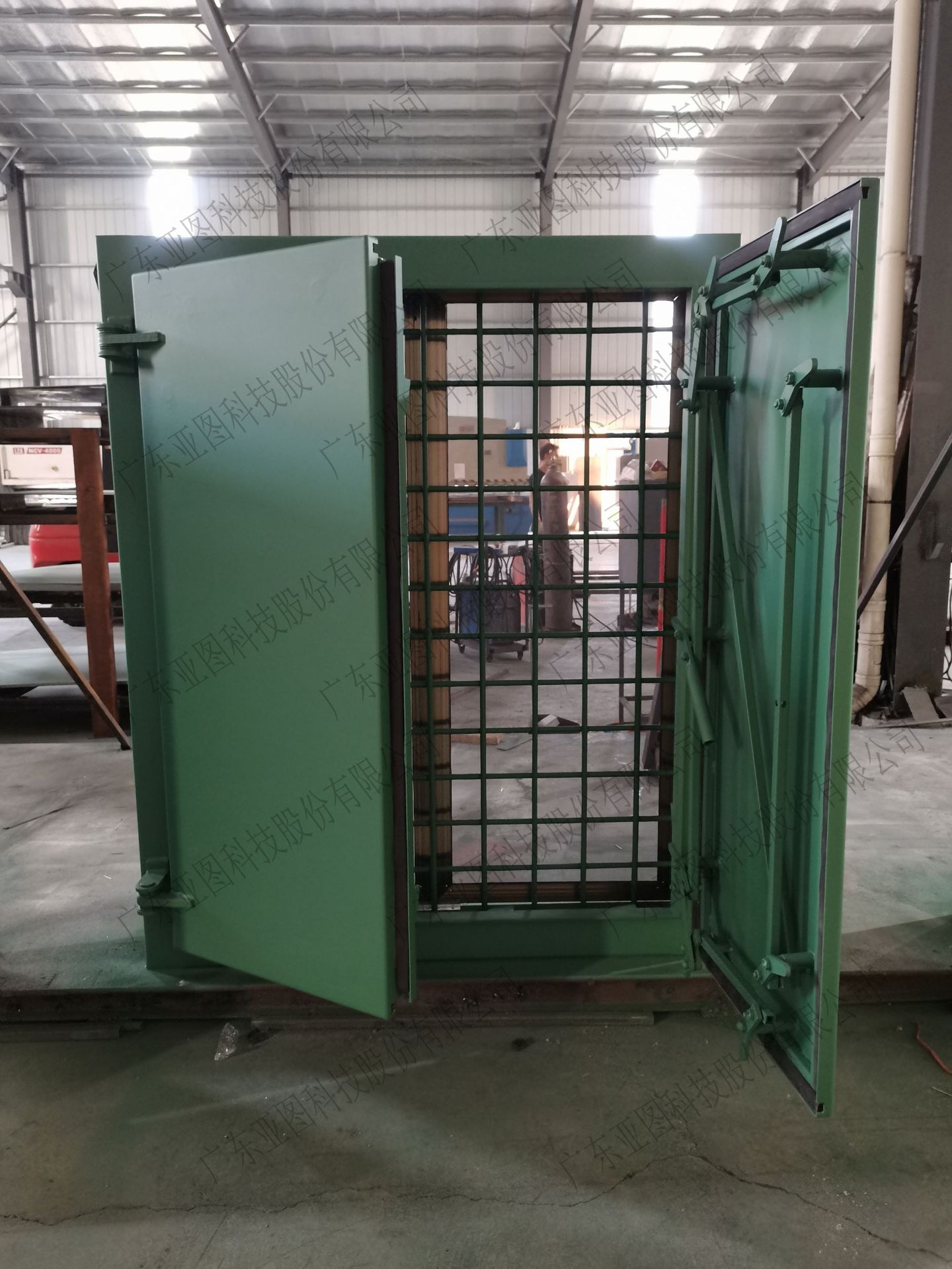 仓库防爆密闭门窗订购