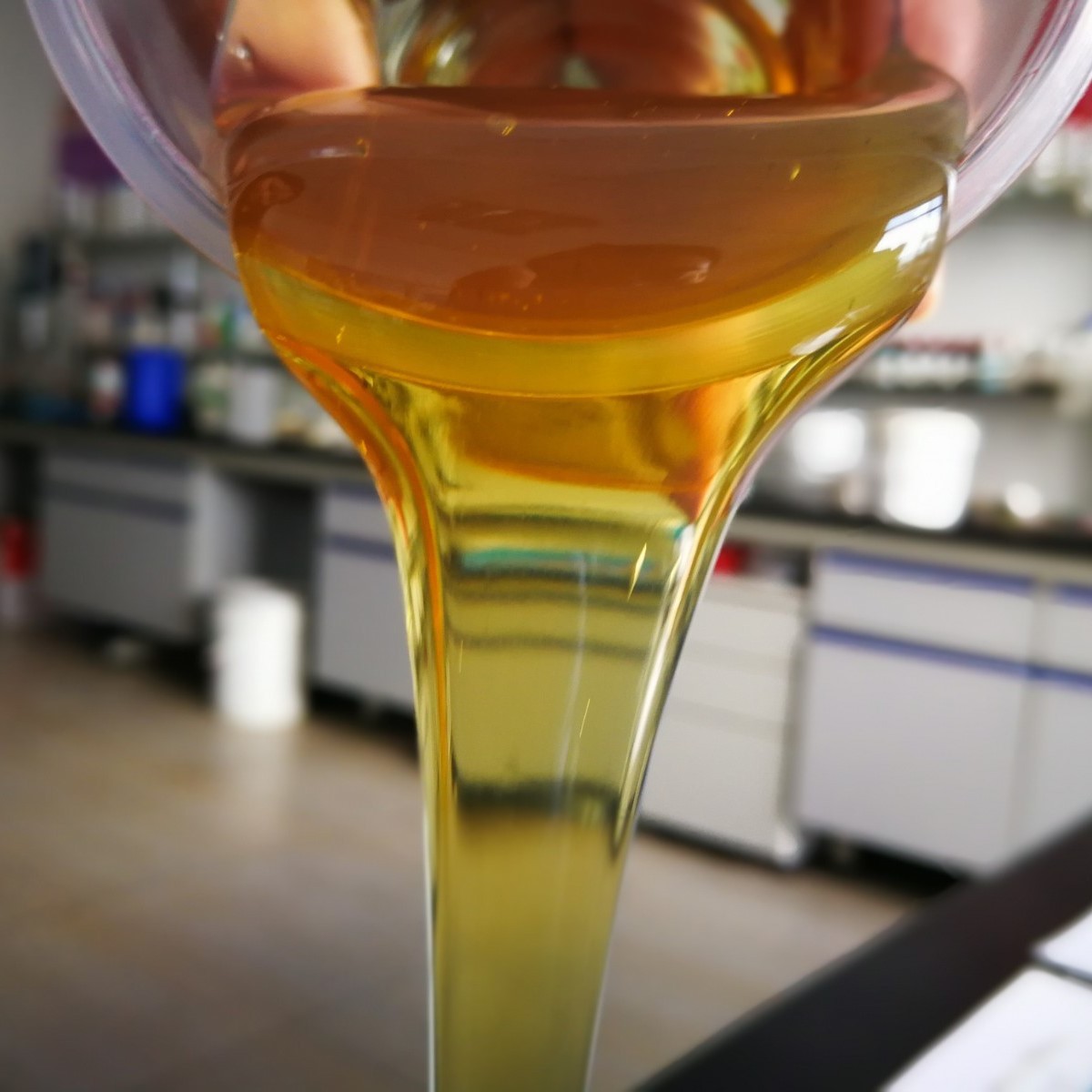 W510低软化点低气味的改性树脂增加初粘力低温性能树脂