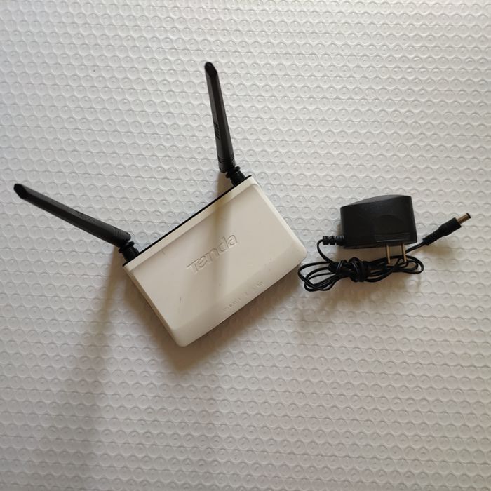 second-handTenda N300 300Mbps Wireless W...