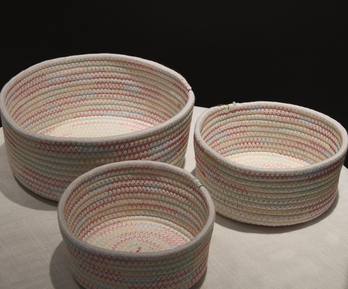 纯色普通圆盒大中小号