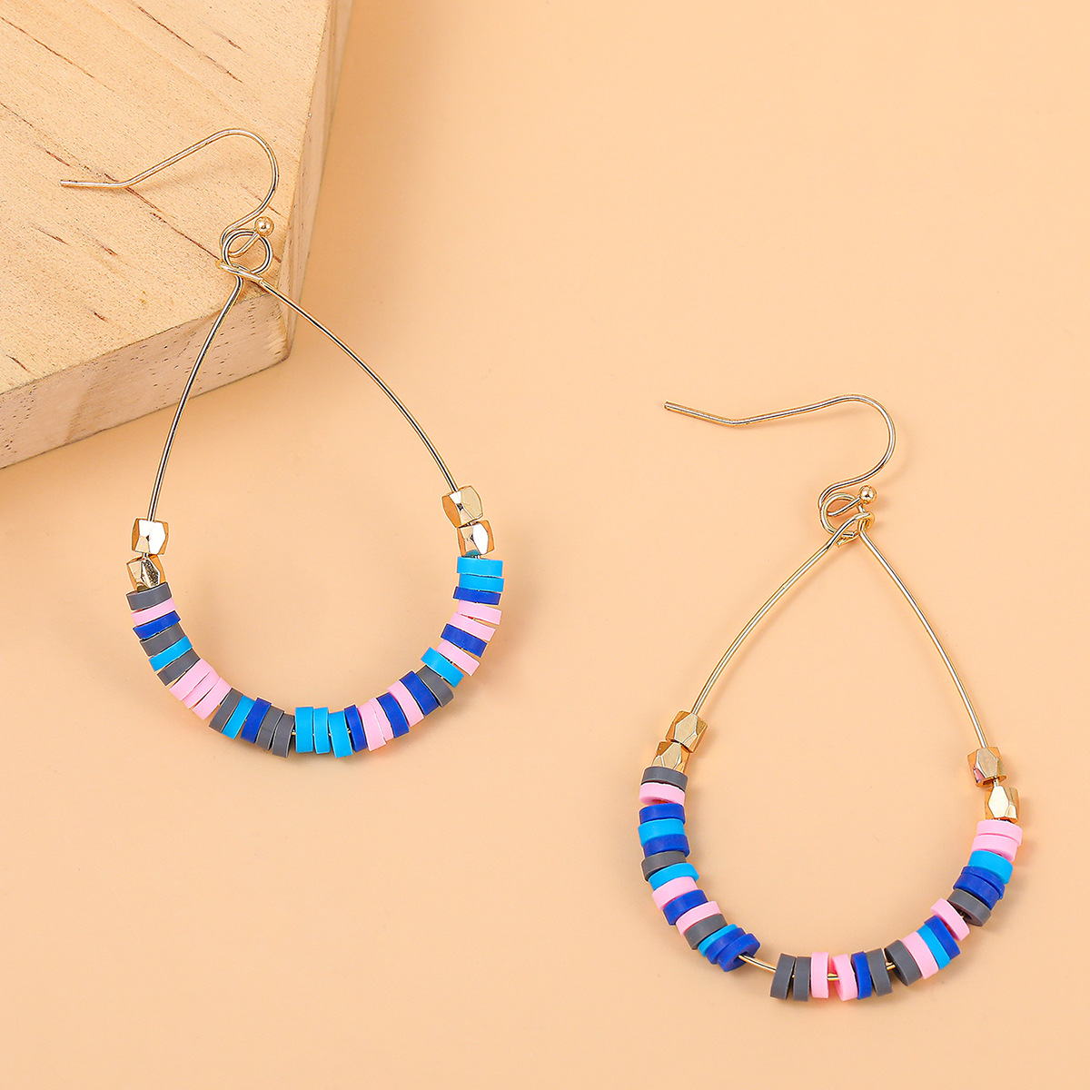 Retro C Shape Earrings display picture 9