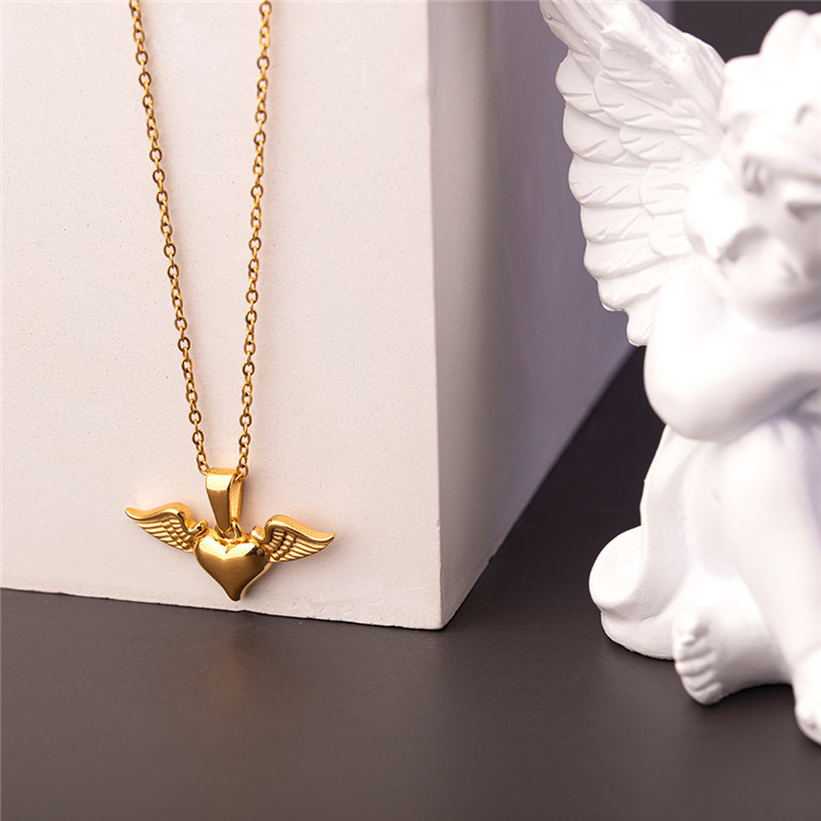 1 Piece Quantity 304 Stainless Steel Material 1 Piece 304 Stainless Steel Real Gold Plated Heart Shape Pendant Charms