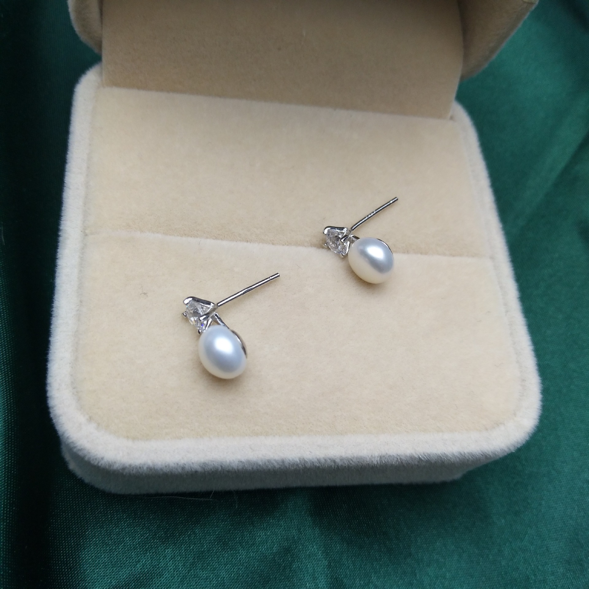 Round Pattern Women's Gender 1 Pair 925 Sterling Silver Freshwater Pearl Zircon Round Ear Studs