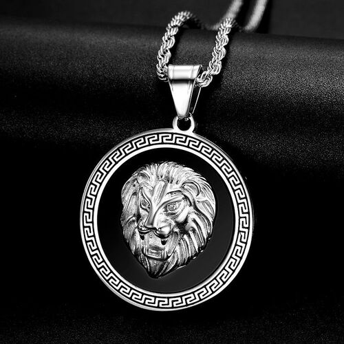 European and American original trendy brand, domestically popular titanium steel gold-plated diamond-studded lion head hip-hop pendant.