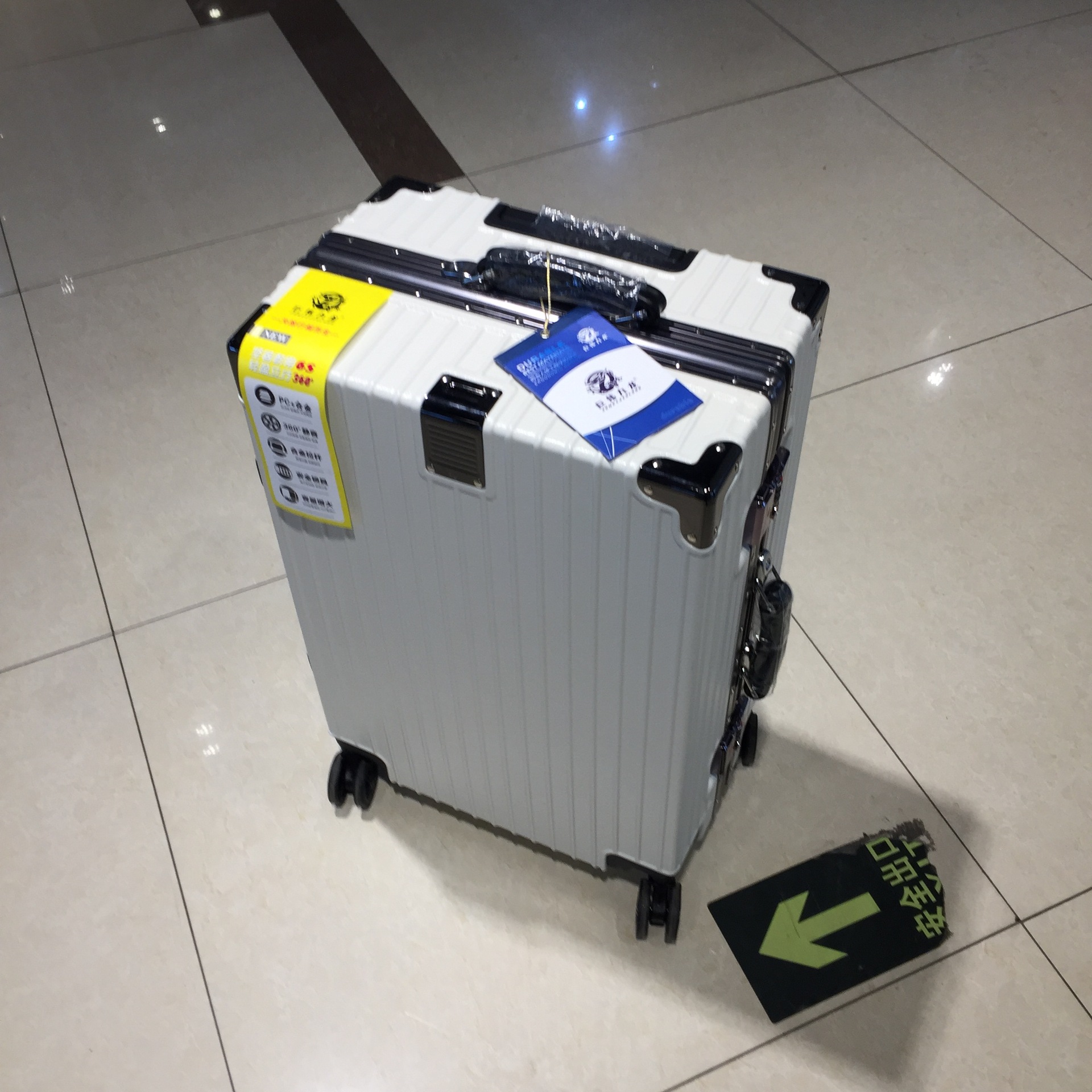 DCF69134-0E1D-4952-B3A8-549565