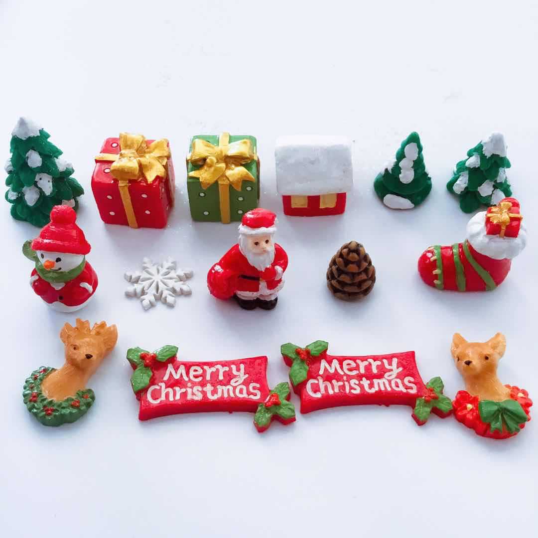 new pattern Christmas Decoration Scenery Snow Decoration resin parts