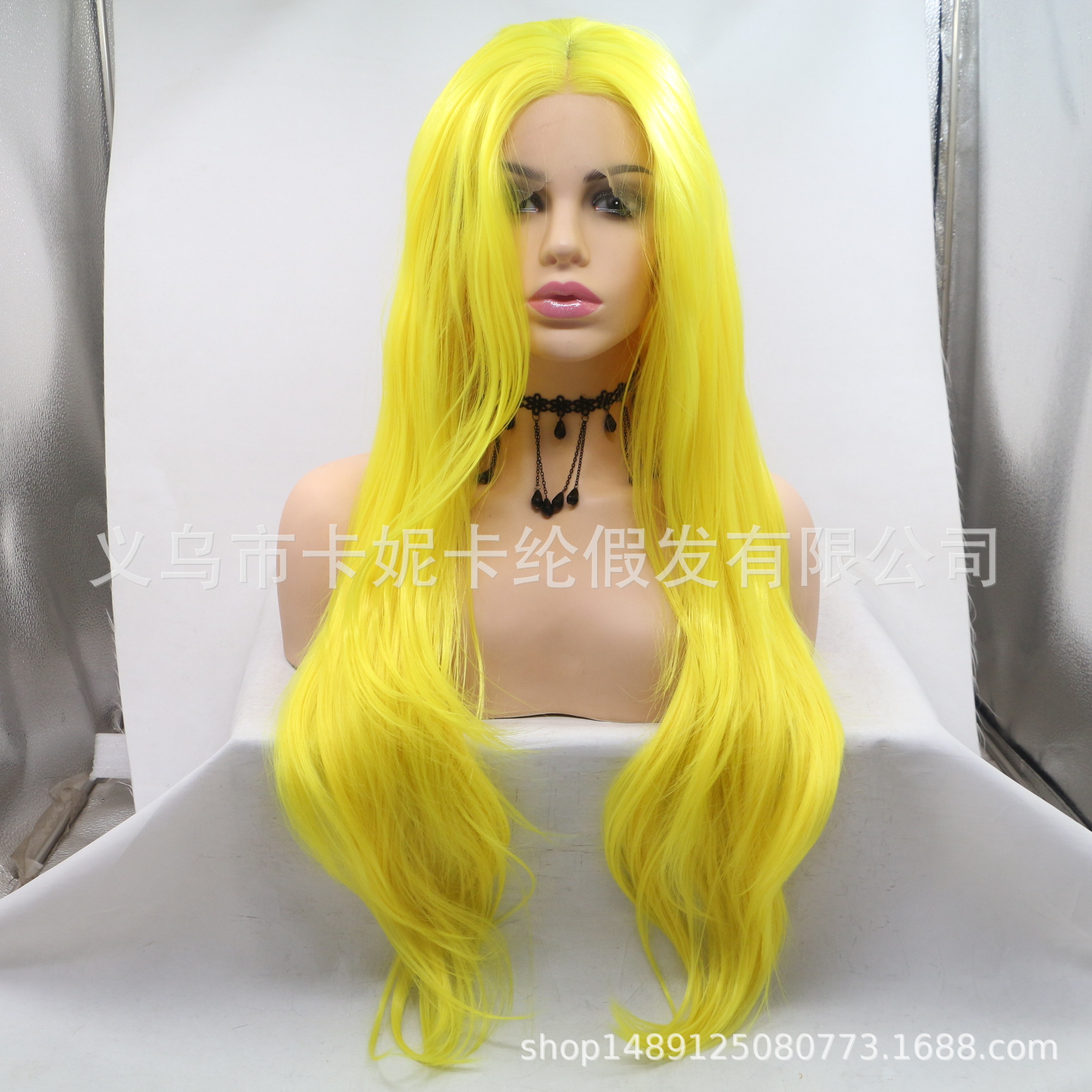 Europa y América de moda cabello largo rizado fibra química pelucón de cabello de mujer al por mayor encaje de cabello