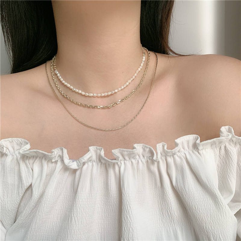 Fashion Retro Metal  Three-layer Short Freshwater Pearl Necklace display picture 1