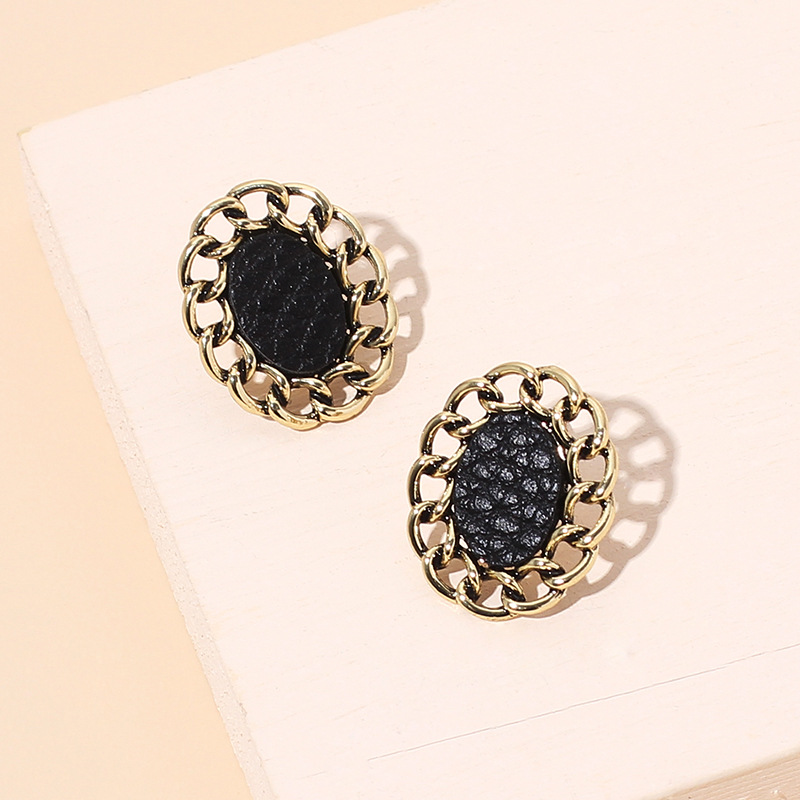 New Retro Leather Flower Earrings display picture 5