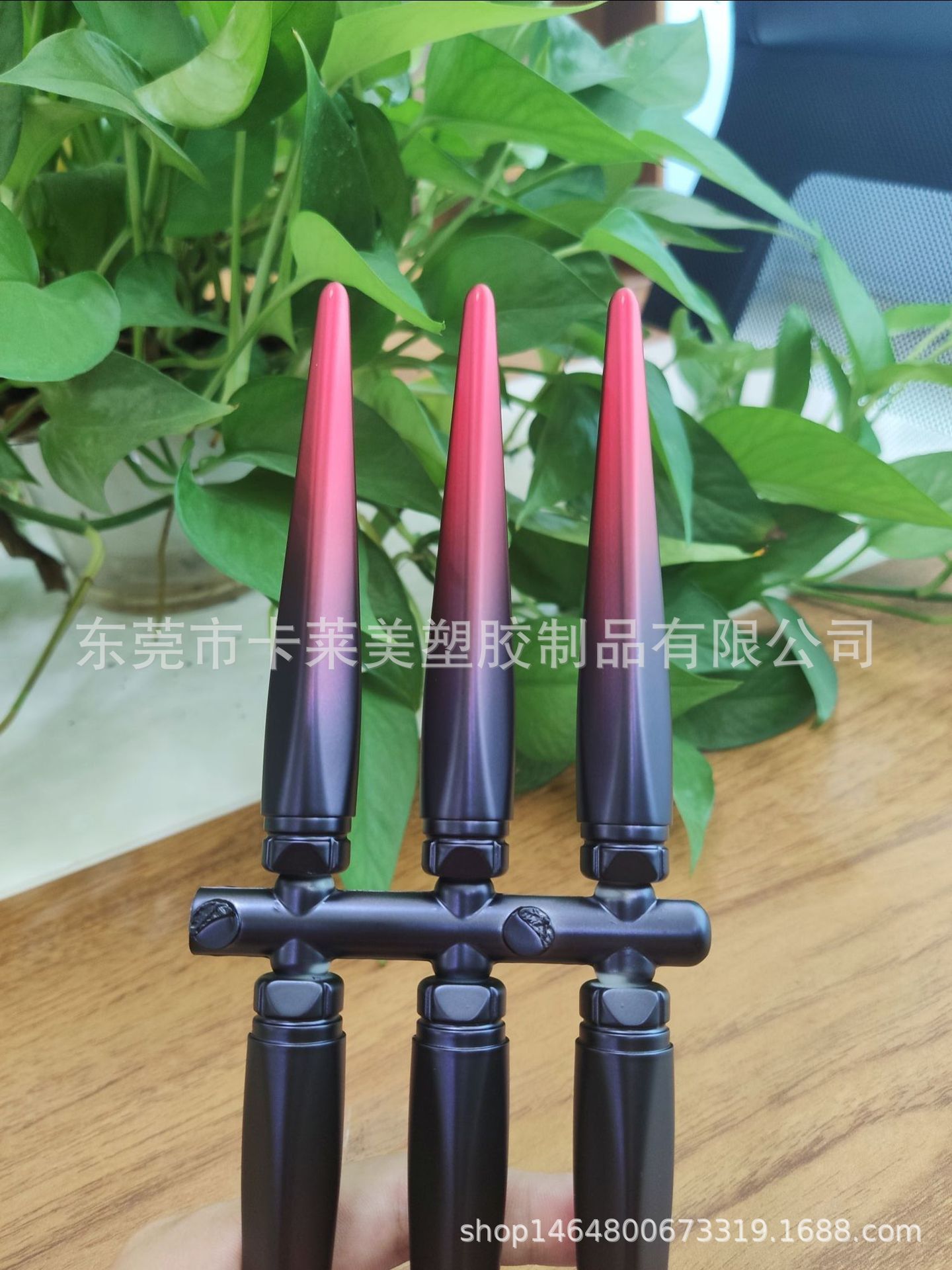 真空電鍍加工五金雙色漸變UV鍍膜東莞廠家鋅合金塑膠表面處理化妝