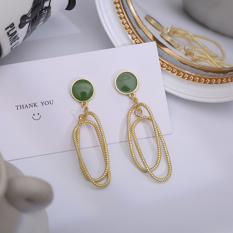 Green retro geometric earrings