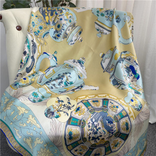 Silk large square scarf blue and white porcelain crepe satin curl 110cm mulberry silk scarf scarf women's autumn and winter factory wholesale