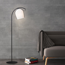 歐代北歐個性沙發地燈現代簡約設計師款卧室書房樣板間落地燈
