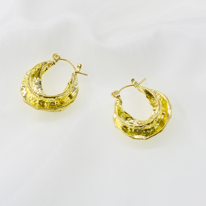 Retro Concave-convex Hammer Surface Metal Circle Irregular Three-dimensional Texture Earrings Wholesale display picture 7