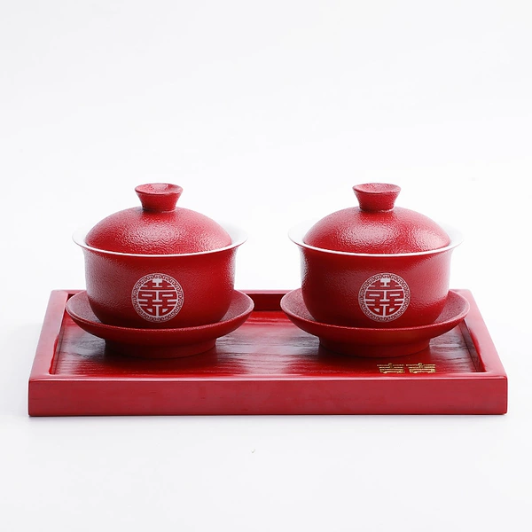 A pair of double bowls + small square plate (frosted)