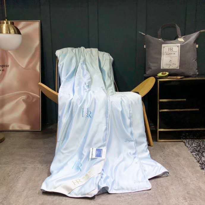 微商爆款 HR赫蓮娜玻尿酸蠶絲夏被對接團購批發代發