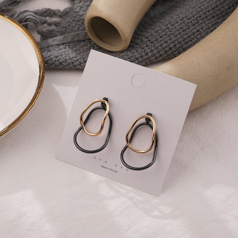 Design geometric earrings