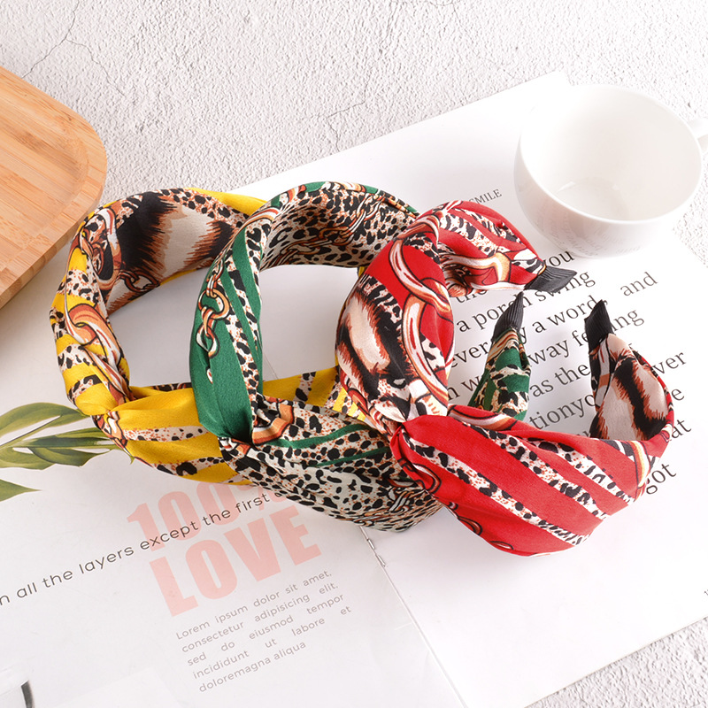 Korean New Chain Black Stripes Leopard Print Headband display picture 12