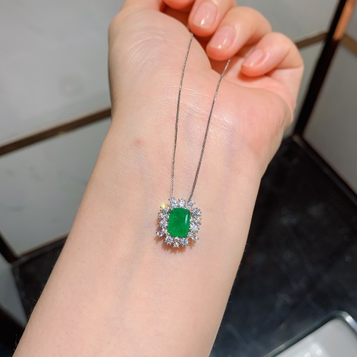 Zhuang Shengsheng Jewelry Internet Celebrity Live Broadcast Hot Selling European and American Fashion Popular Imitation Emerald Necklace Earring Emerald Set 