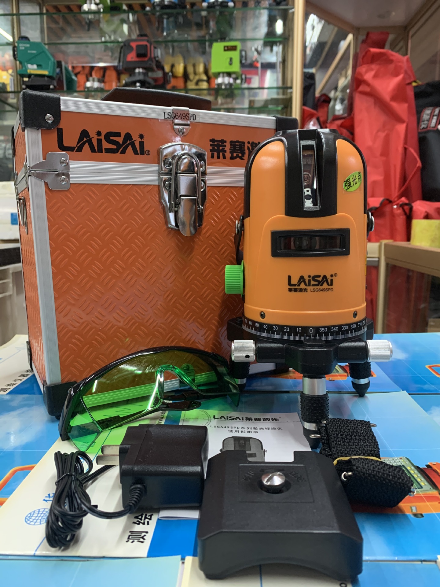 莱赛蓝绿光激光水平仪3线5线强光高精度LSG649SPD室外标线仪锂电