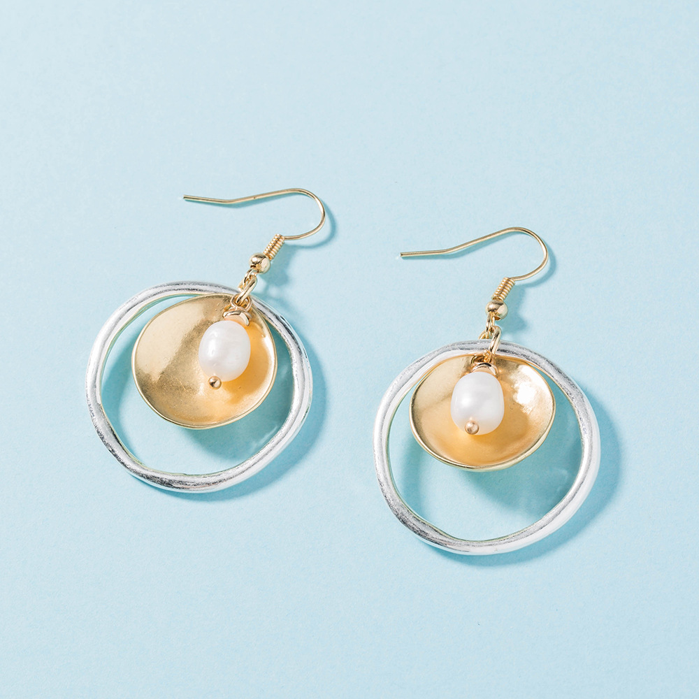 Fashion Circle Pearl Tag Earrings display picture 3