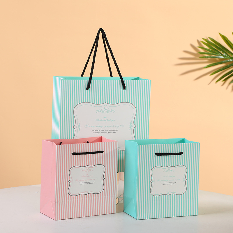 韩国ins礼品袋手提袋服装纸袋子小清新婚庆用品定 制礼袋批发