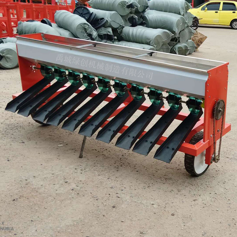 施肥机撒肥机农用四轮拖拉机带扬肥机播撒均匀肥料施肥器撒播机