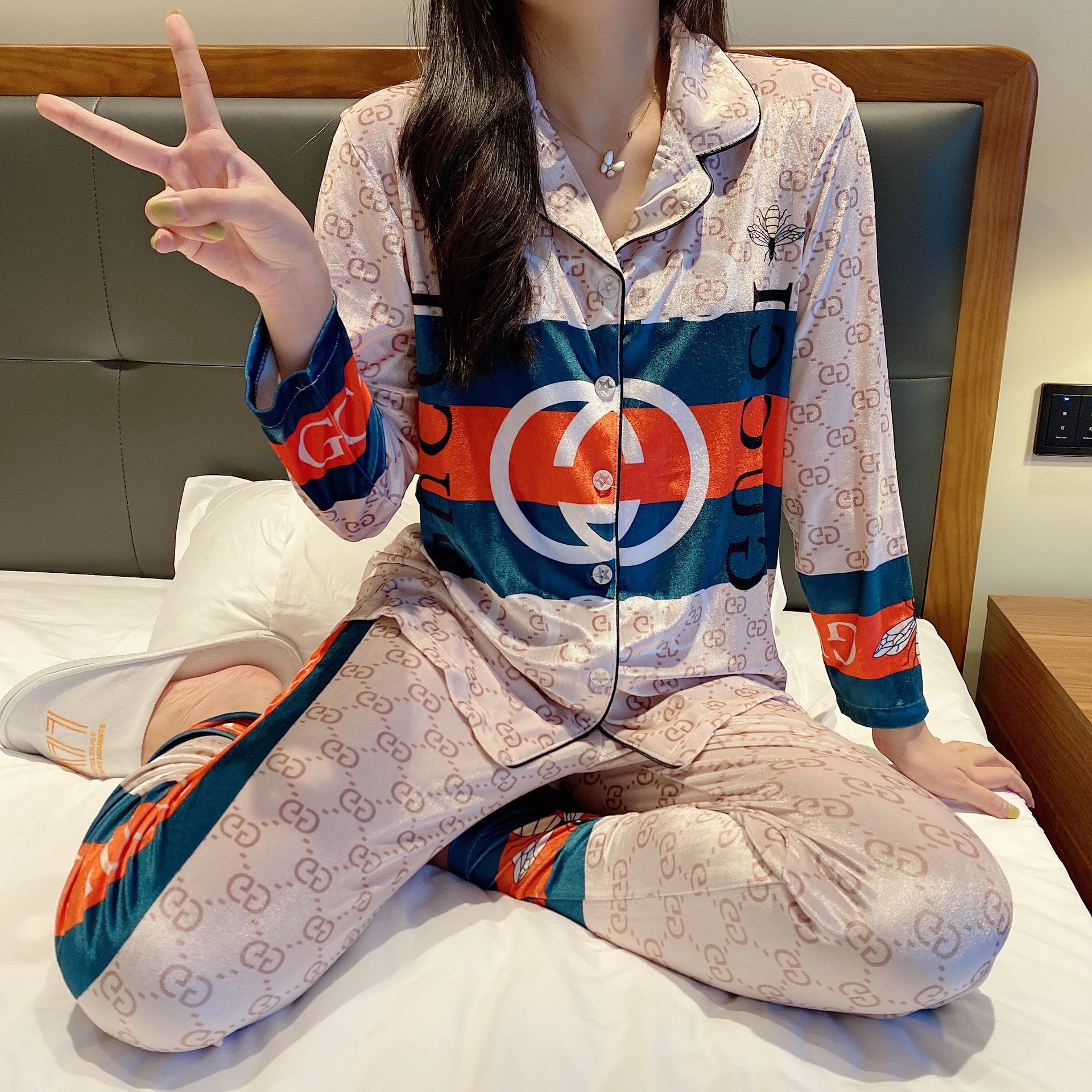 秋冬新品 欧韩版金丝绒大牌睡衣女士甜美休闲长袖开衫家居服套装|ms