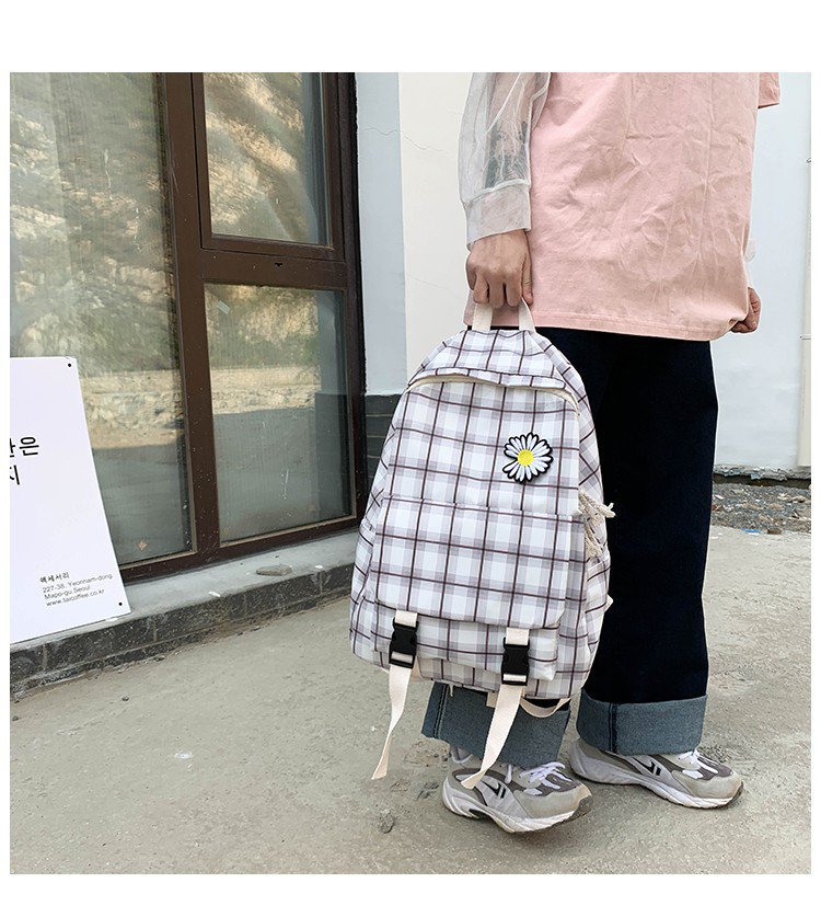 Korean Fashion Daisy Flowers Student Plaid Canvas Shoulder Bag Department Vintage Sense Girl Bag  Wholesale Nihaojewelry display picture 9