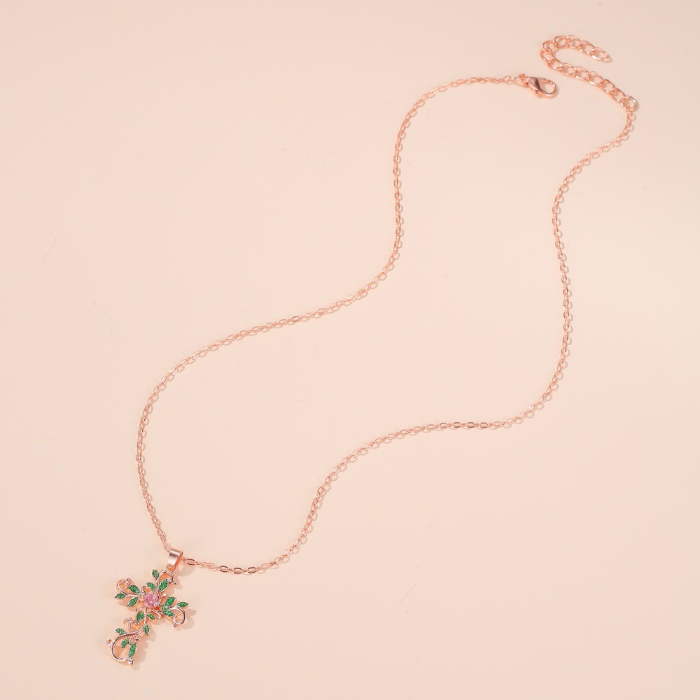 New Necklace Diamond Clavicle Chain Christian Flower Cross Necklace Clavicle Chain Wholesale Nihaojewelry display picture 10