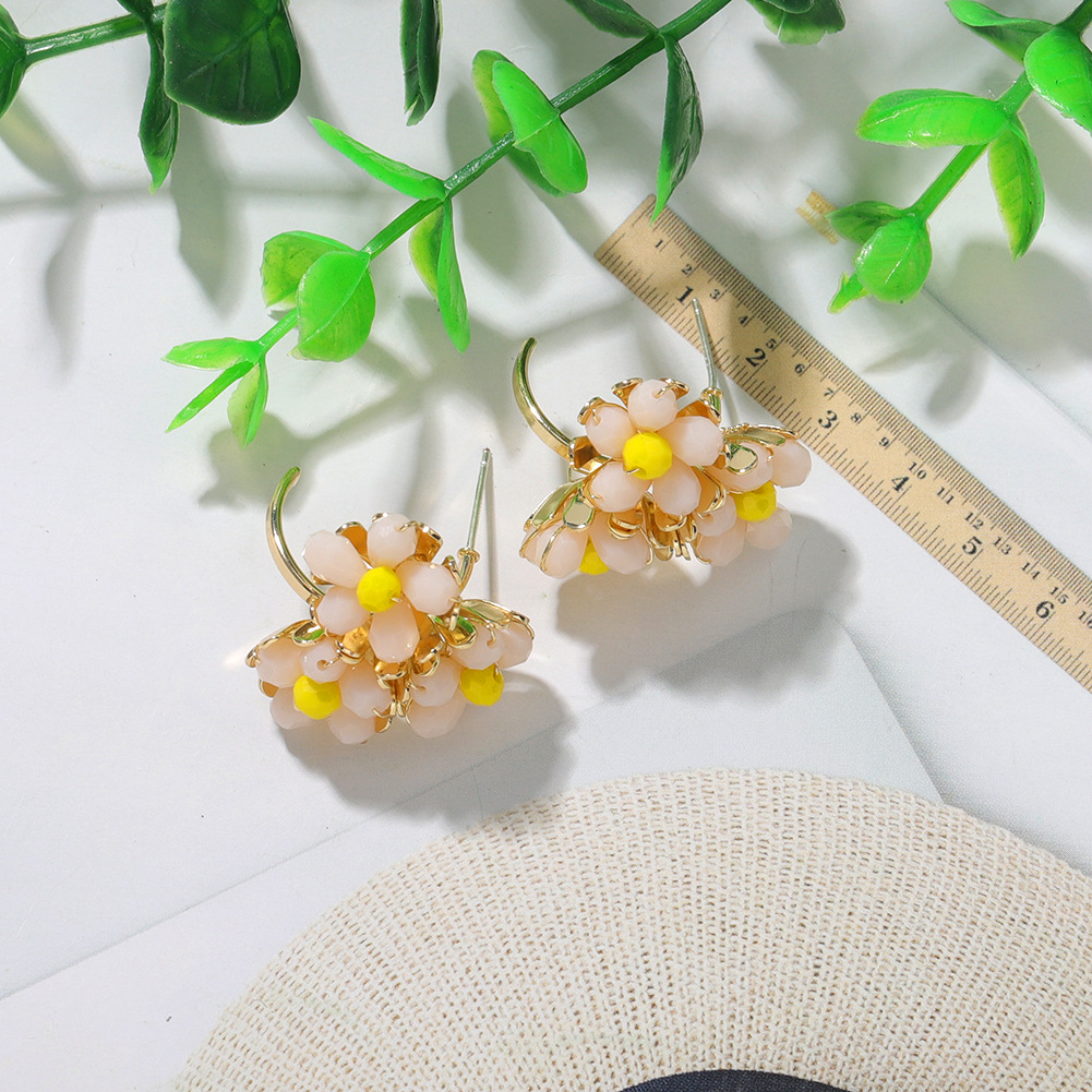 Flower Earrings Color Fresh Overlapping Flower Earrings Cute Temperament Simple Earrings Handmade Bead Earrings Wholesale Nihaojewelry display picture 6