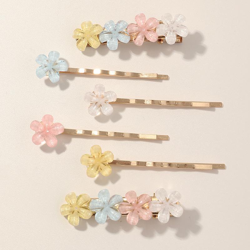 Sweet Crystal Flower Hairpin Candy Color Bear Side Clip Set Wholesale Nihaojewelry display picture 7