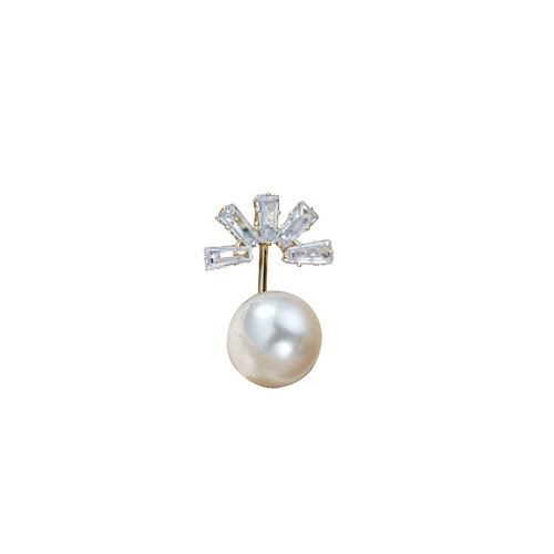 Pearl zircon brooch v-neck anti-exposure buckle small safety pin cardigan buckle decorative fixed clothing accessories collar pin for women