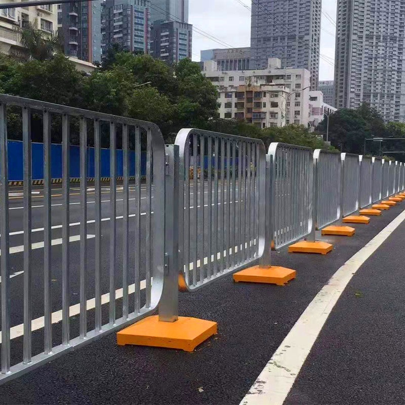 供应道路防撞栏厂家批发道路防撞栏市政道路围档交通防撞栏