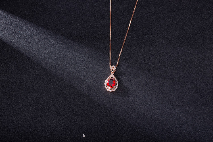 Korean version temperament flowershaped ruby pendant microinlaid pendant niche design clavicle chain necklacepicture1