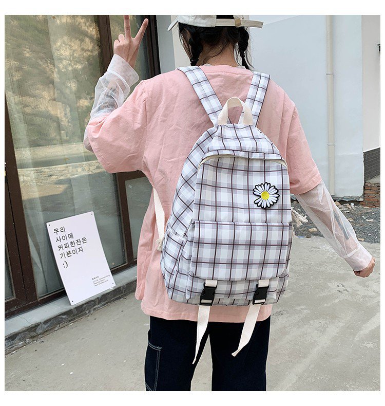 Korean Fashion Daisy Flowers Student Plaid Canvas Shoulder Bag Department Vintage Sense Girl Bag  Wholesale Nihaojewelry display picture 27