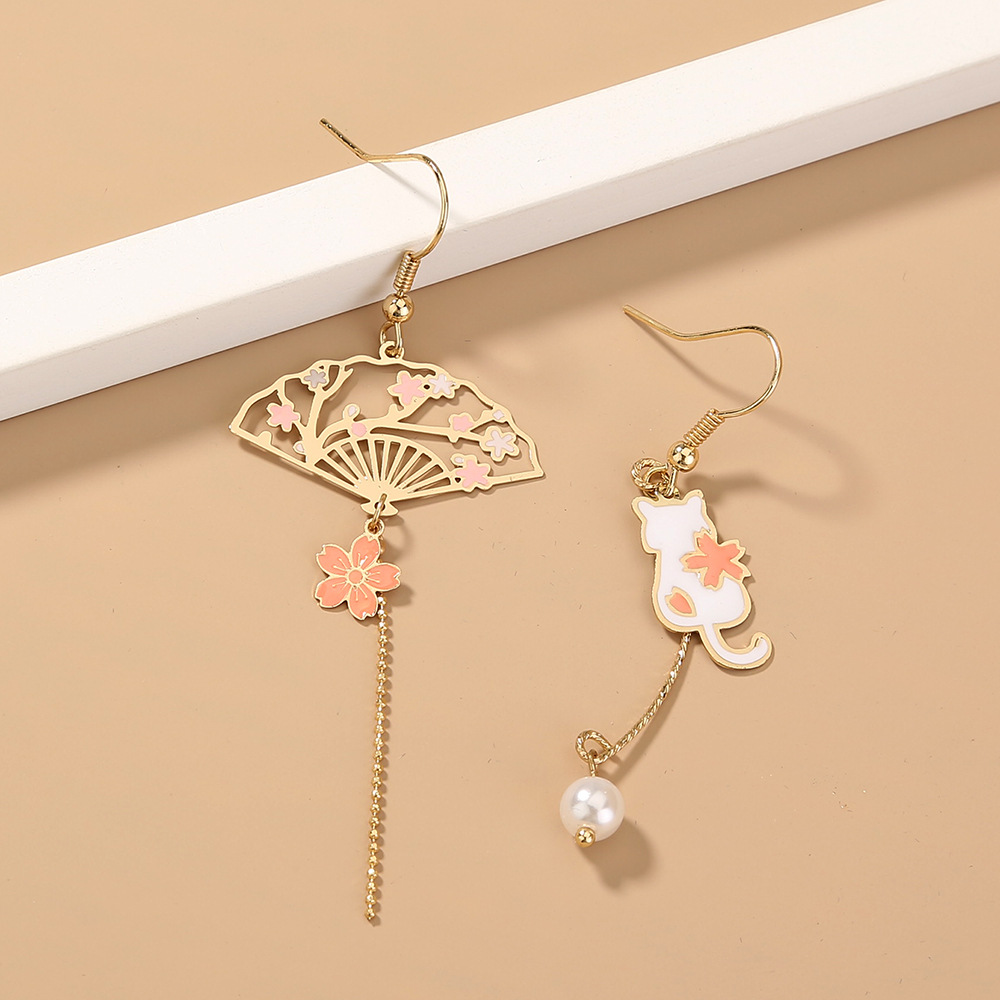 Cute Long Asymmetrical Retro Fan-shaped Earrings display picture 7