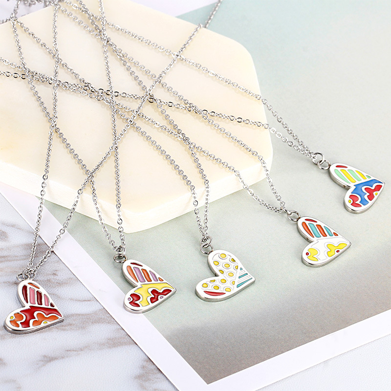 Titanium Steel Material Heart Pattern Wholesale Jewelry Fashion Heart Titanium Steel Epoxy Pendant Necklace