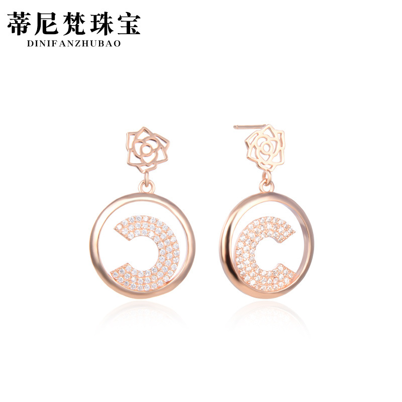 Japonés y coreano s925 pendientes de plata de las mujeres Luz de lujo Rosa geométrica carta pendientes todo-Juego de plata joyería fábrica al por mayor