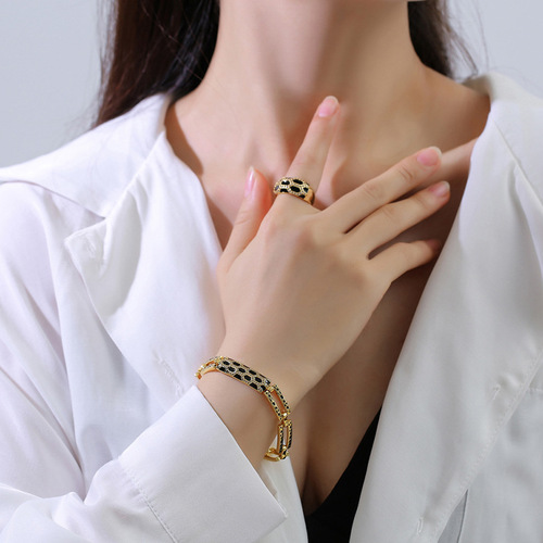 New Style Snake Bone Chain Necklace with Diamond Accents, Korean Version, Exquisite Earrings Set, Foreign Trade Ins Necklace Four-Piece Set