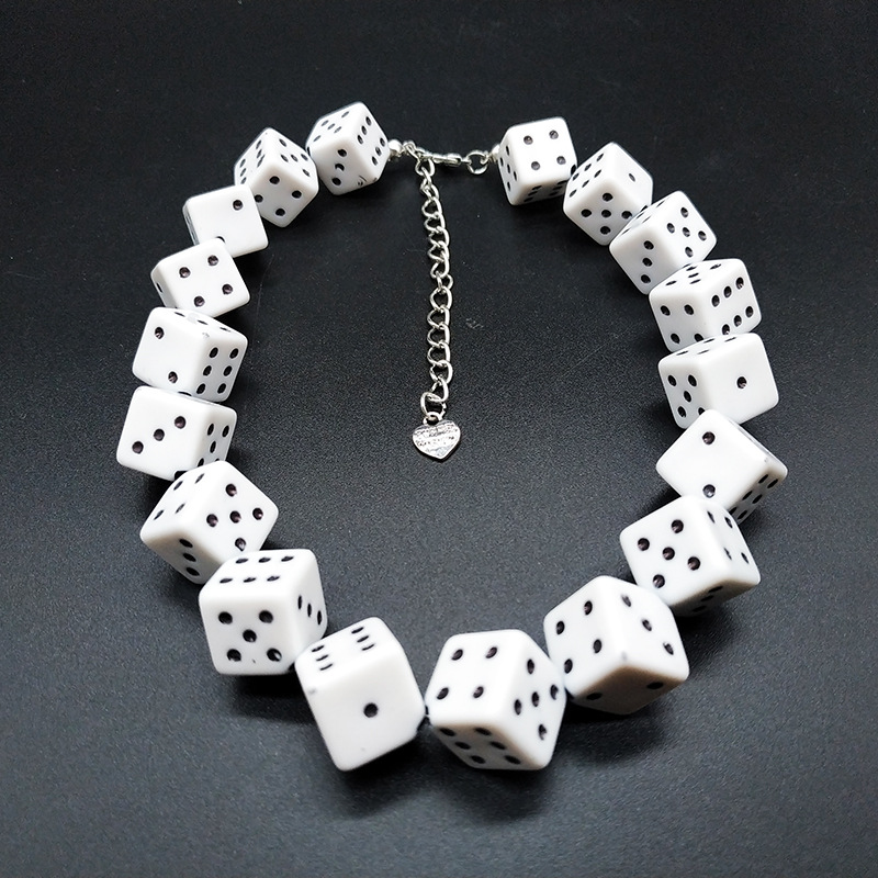 Fashion Dice Arylic Beaded Unisex Necklace display picture 1