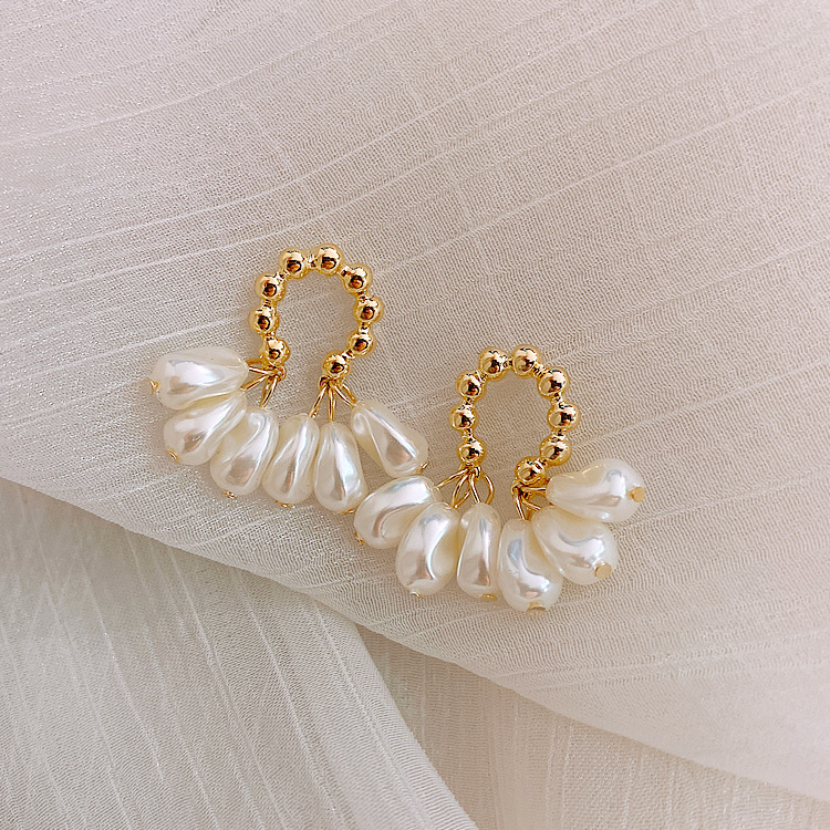 Elegant Lady Geometric Artificial Pearl Alloy Irregular Women's Drop Earrings display picture 2