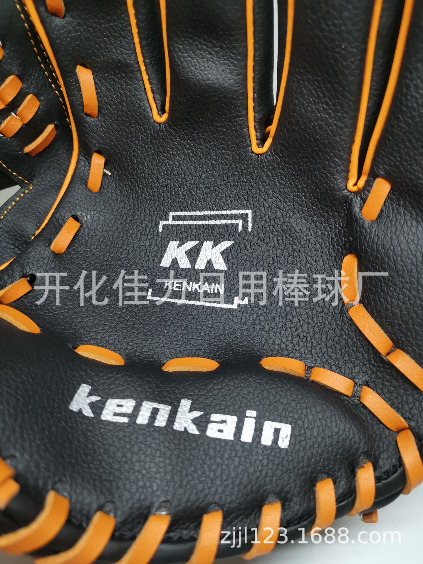 C5AB7F7170E27DF7E25A52900E2AB6