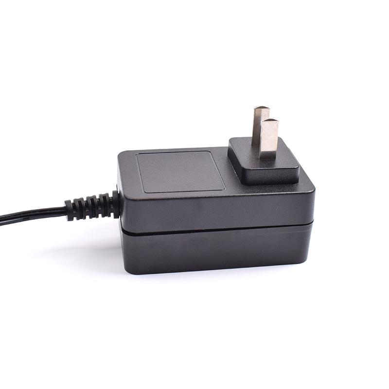 中规电源24W 12V 15V 18V1000-2000MA过认证适配器 安防监控电源