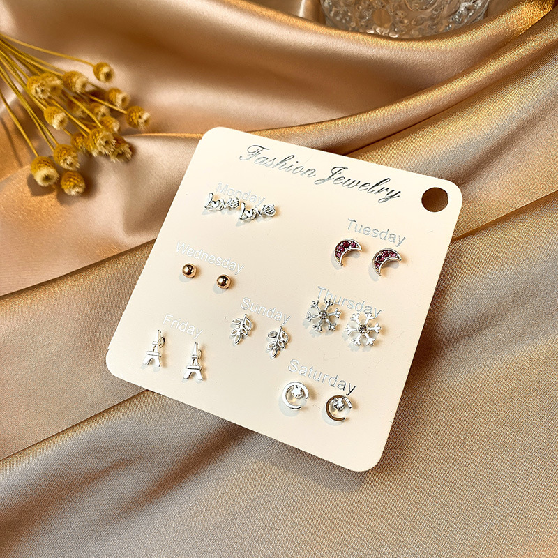 S925 Silberne Nadel Mikro Eingelegte Kristall Kurze Ohrringe Süße Ohrringe Japanisches Und Koreanisches Temperament All-match Einfache Einwöchige Ohrringe Frauen display picture 13