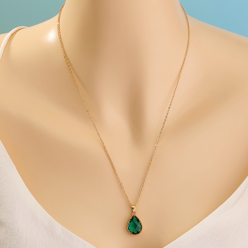 Fashion Treasure Green Water Drop Crystal  Necklace display picture 2