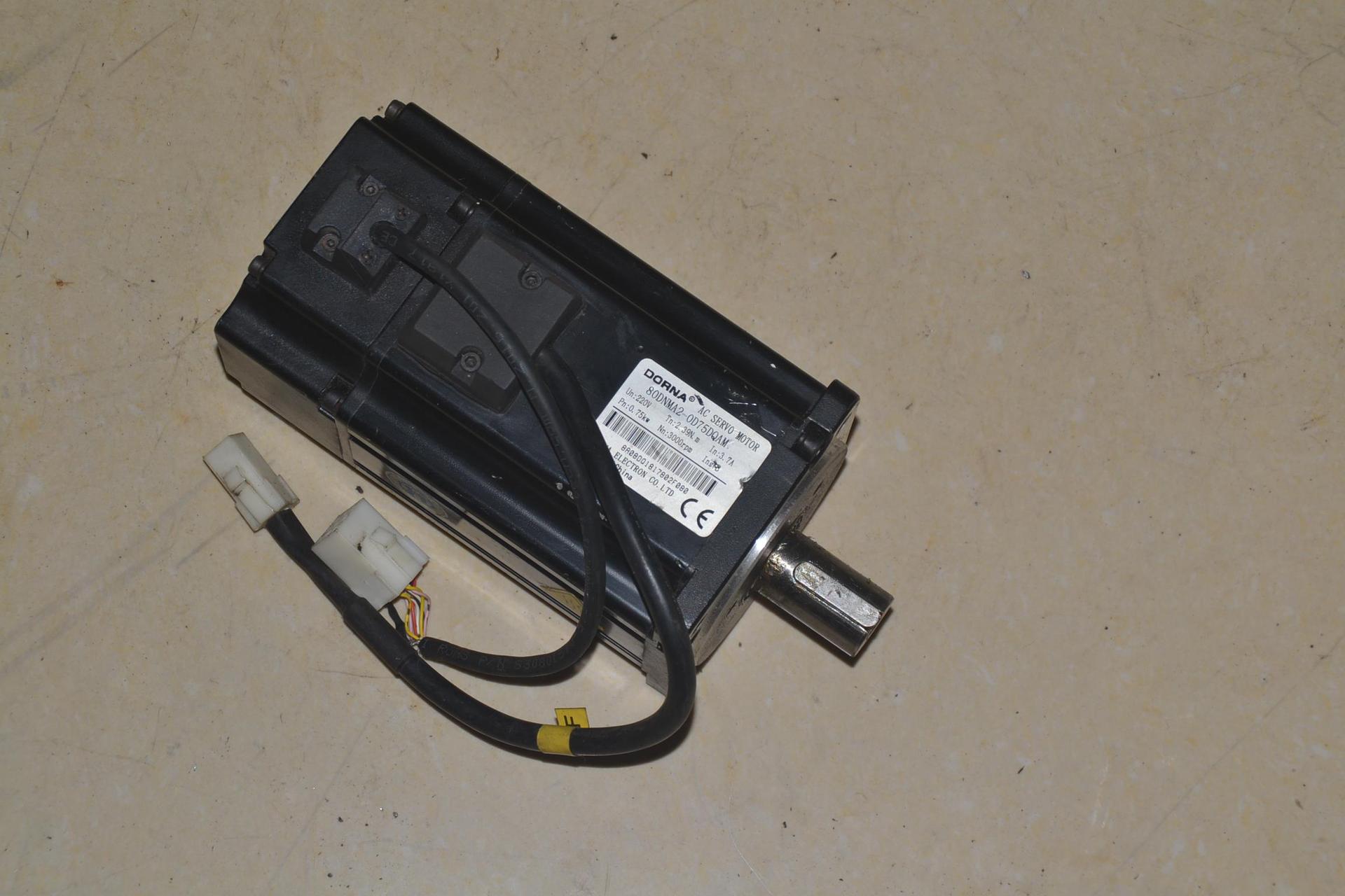 东菱80DNMA2-0D75DQAM 750w 3000转 2.4N 磁性5000线 80伺服电机