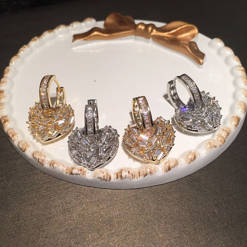 10g Weight Gem Inlay Material Earrings Classification Business, Travel, Birthday Occasion Copper Material Heart Pattern Women'S Gender Gold, Silver Color Hollow Love Earrings 无